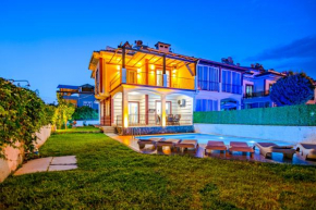 Villa Defne-Özel Havuzlu Geniş Bahçeli Lüks Villa